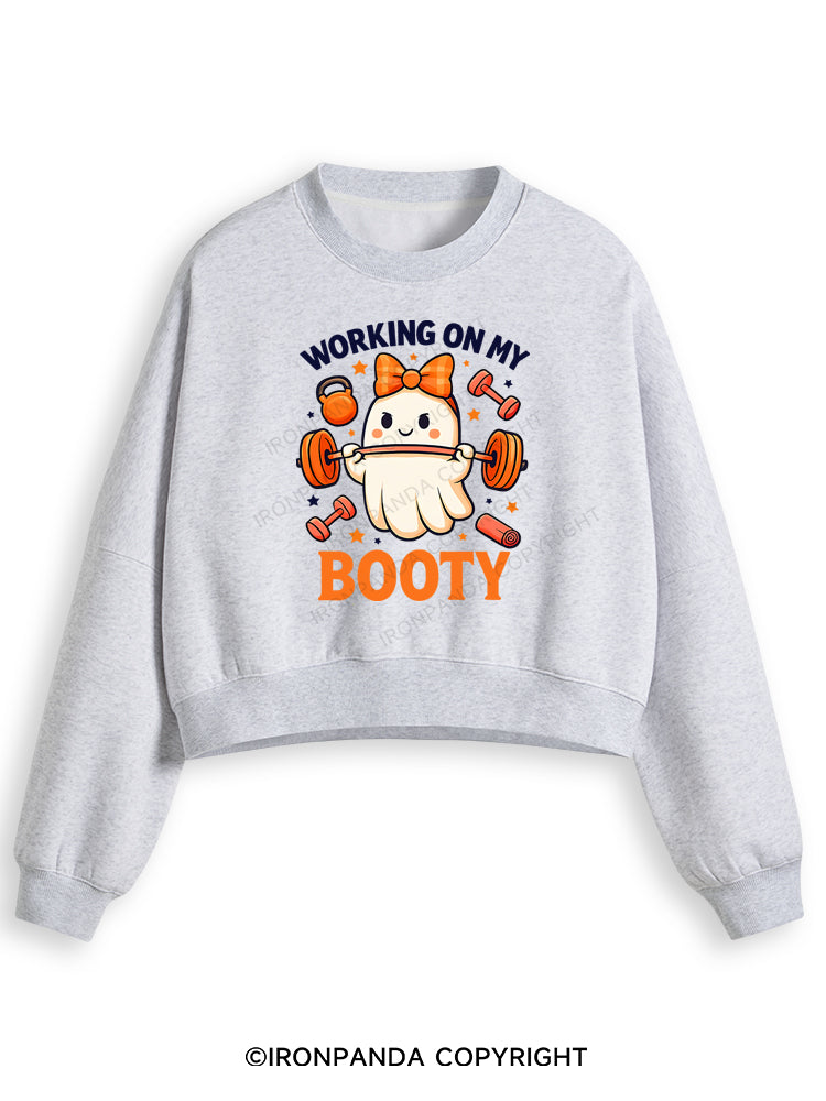 WORKING ON MY BOOTY FUNNY GHOST HALLOWEEN Fleece Crop Sweatshirt