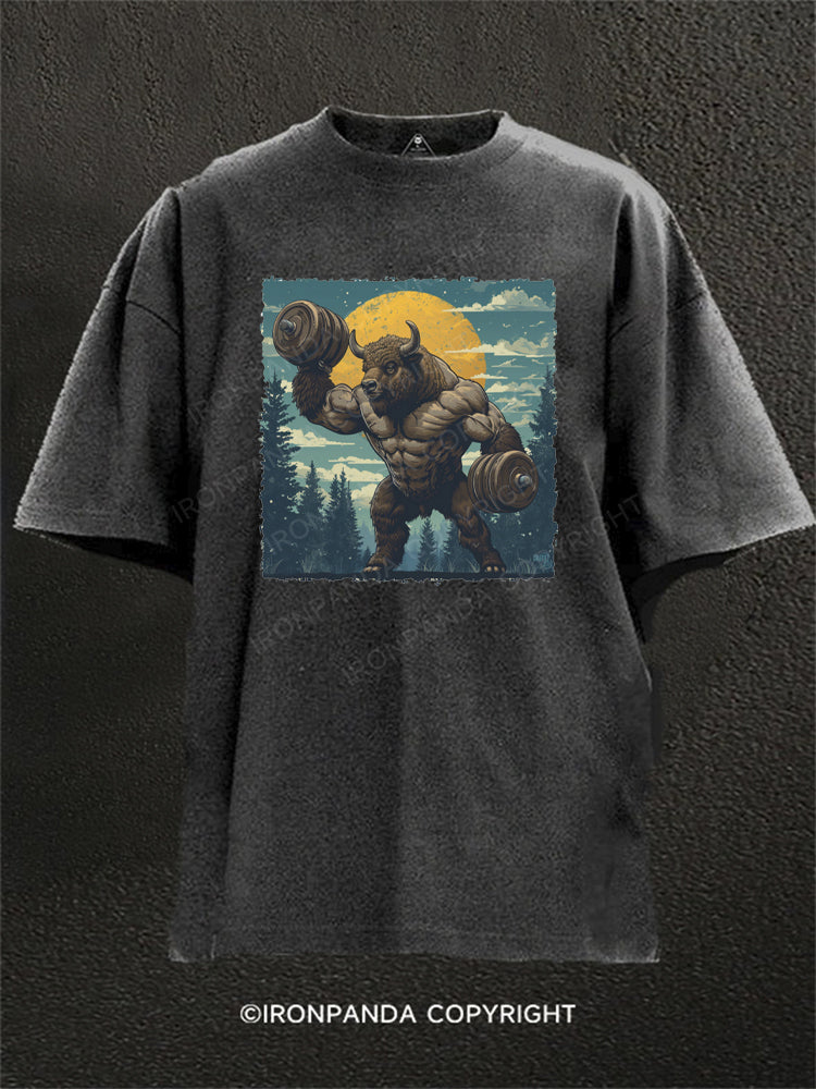 bison lifting weight Washed Gym Shirt