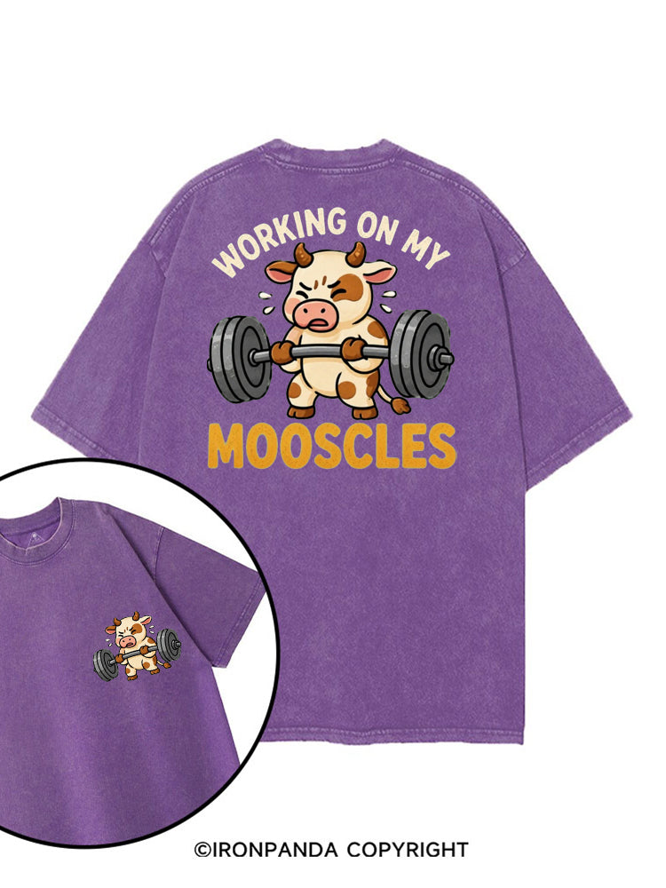 WORKING ON MY MOOSCLES FUNNY FITNESS printed Gym Shirt
