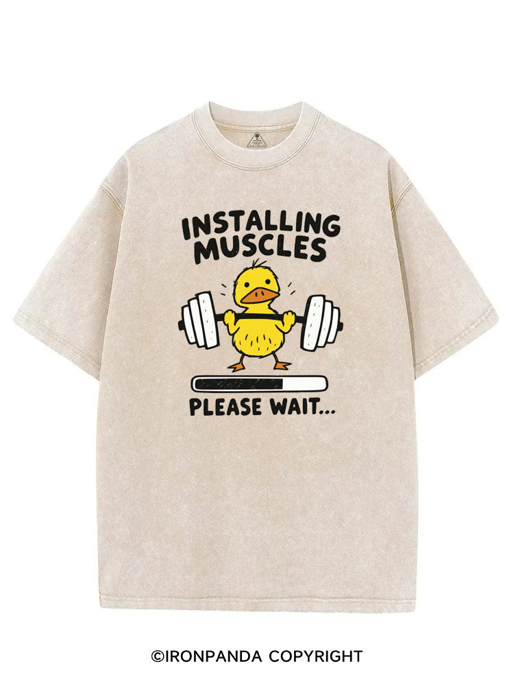 INSTALLING MUSCLES PLEASE WAIT WEIGHTLIFTING GYM DUCK VINTAGE GYM SHIRT