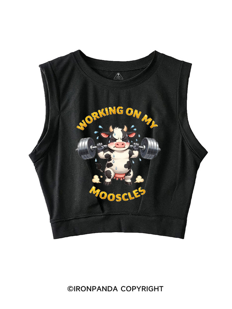 WORKING ON MY MOOSCLES GYM SLEEVELESS CROP TOPS
