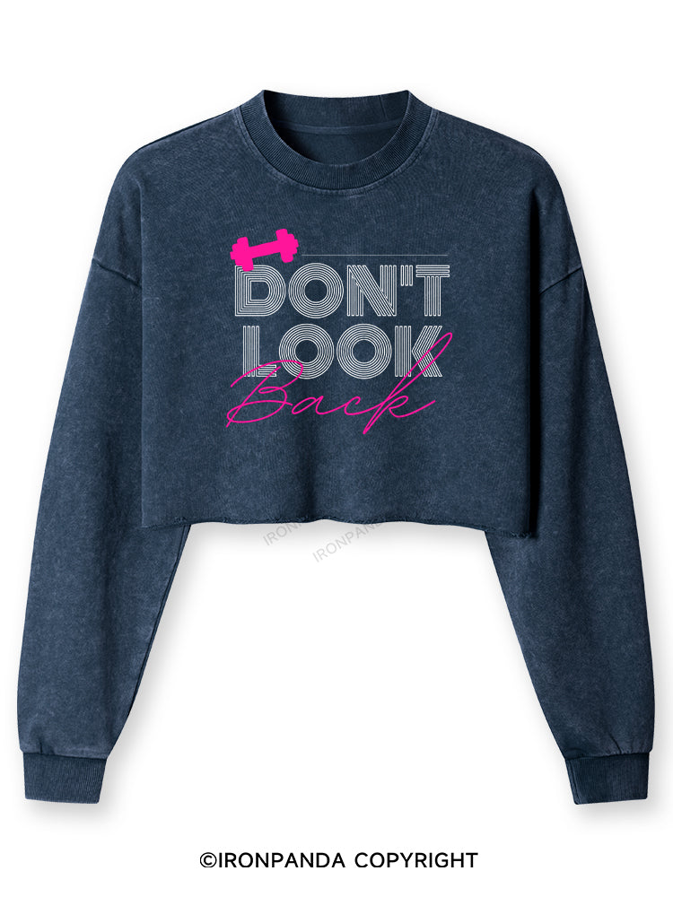 DON'T LOOK BACK GYM LIFE Washed Long-Sleeve Crop Top