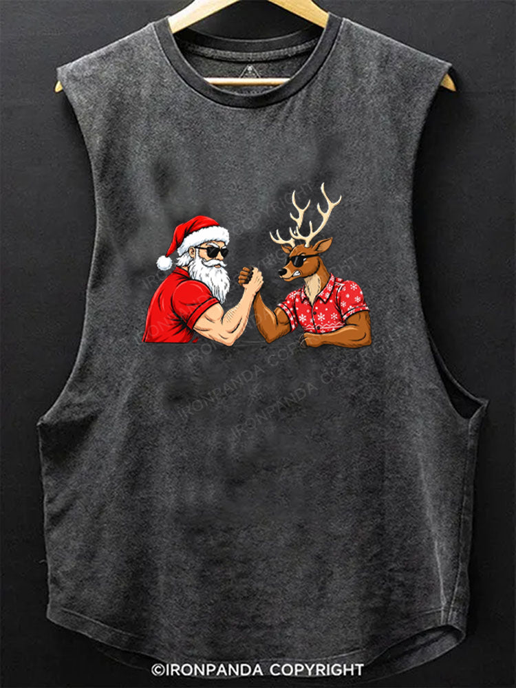 Santa Claus Vs Reindeer Funny Christmas Scoop Bottom Cotton Tank