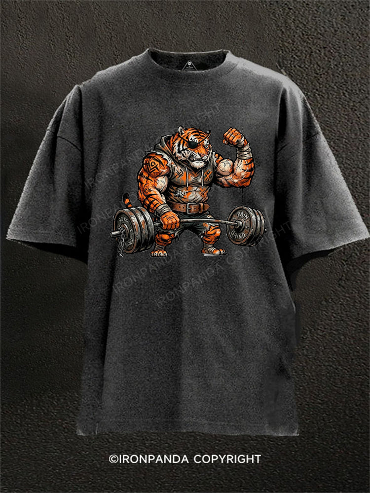 Muscular Gym Tiger Lifting Heavy Barbell Washed Gym Shirt