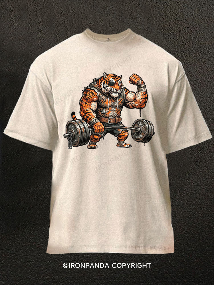 Muscular Gym Tiger Lifting Heavy Barbell Washed Gym Shirt