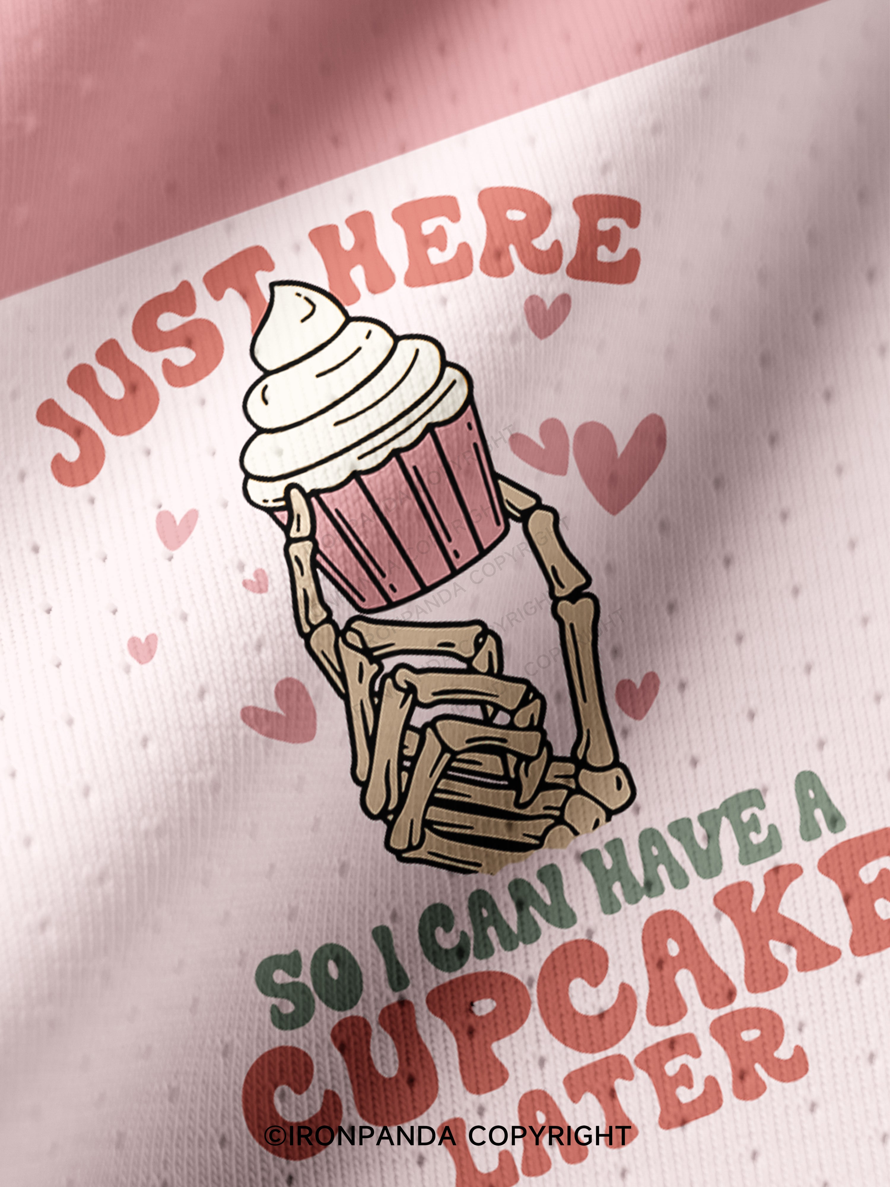 JUST HERE SO ICAN HAVE A CUPCAKE LATER Pro Mesh Jersey