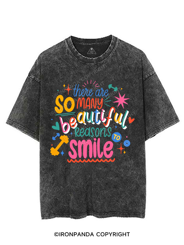 There are so many beautiful reasons to smile VINTAGE GYM SHIRT