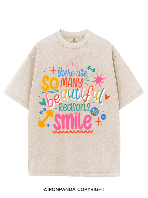 There are so many beautiful reasons to smile VINTAGE GYM SHIRT