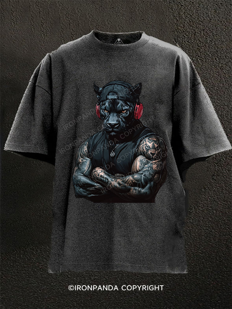 Black Panther with headphones Washed Gym Shirt