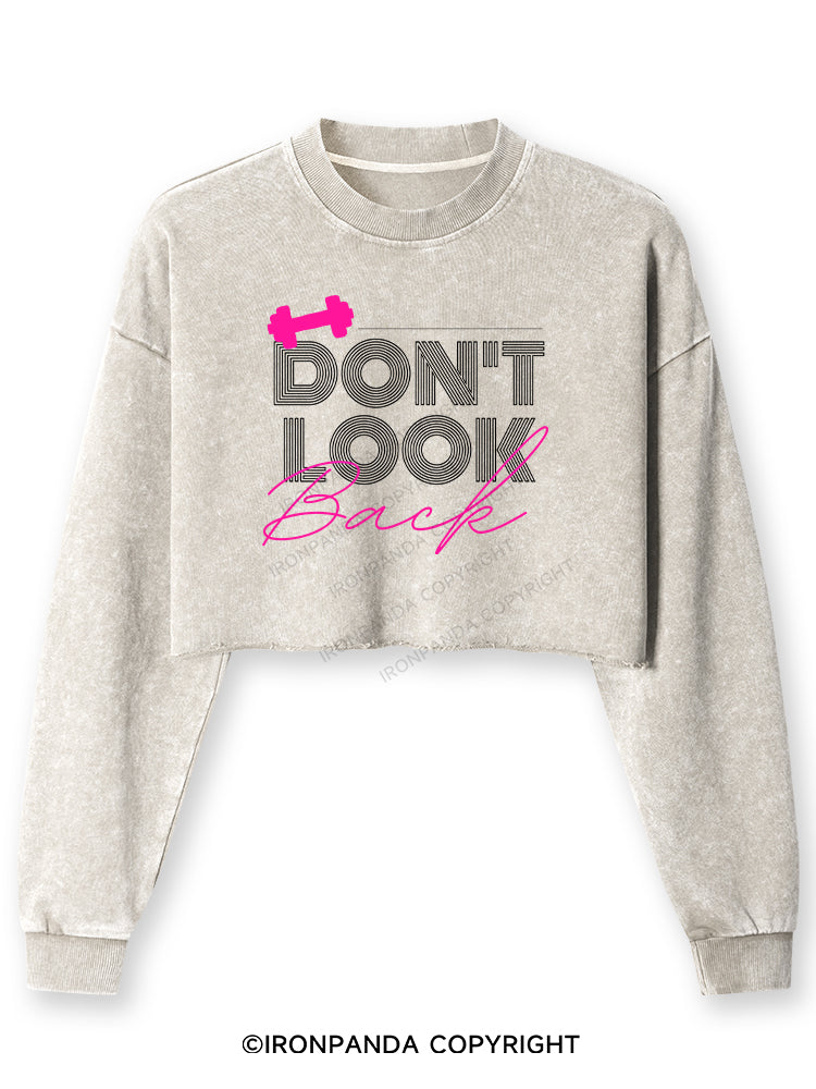 DON'T LOOK BACK GYM LIFE Washed Long-Sleeve Crop Top