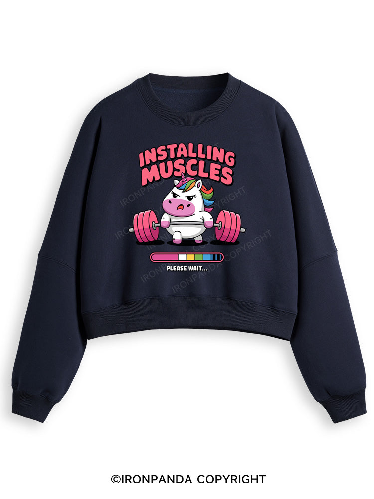 INSTALLING MUSCLES Fleece Crop Sweatshirt