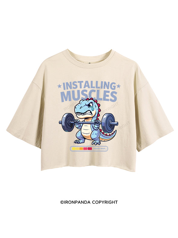 installing muscles CROP TOPS