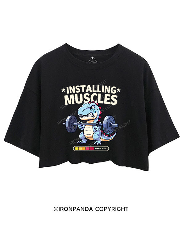 installing muscles CROP TOPS