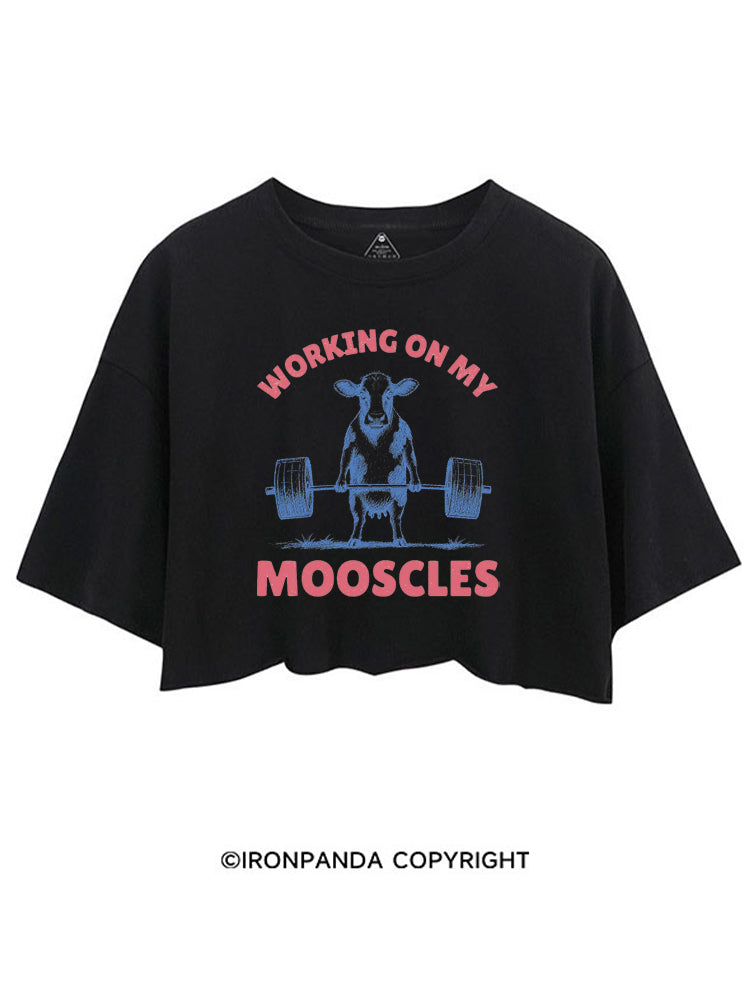 Working On My Mooscles Cow Funny Weightlifting CROP TOPS