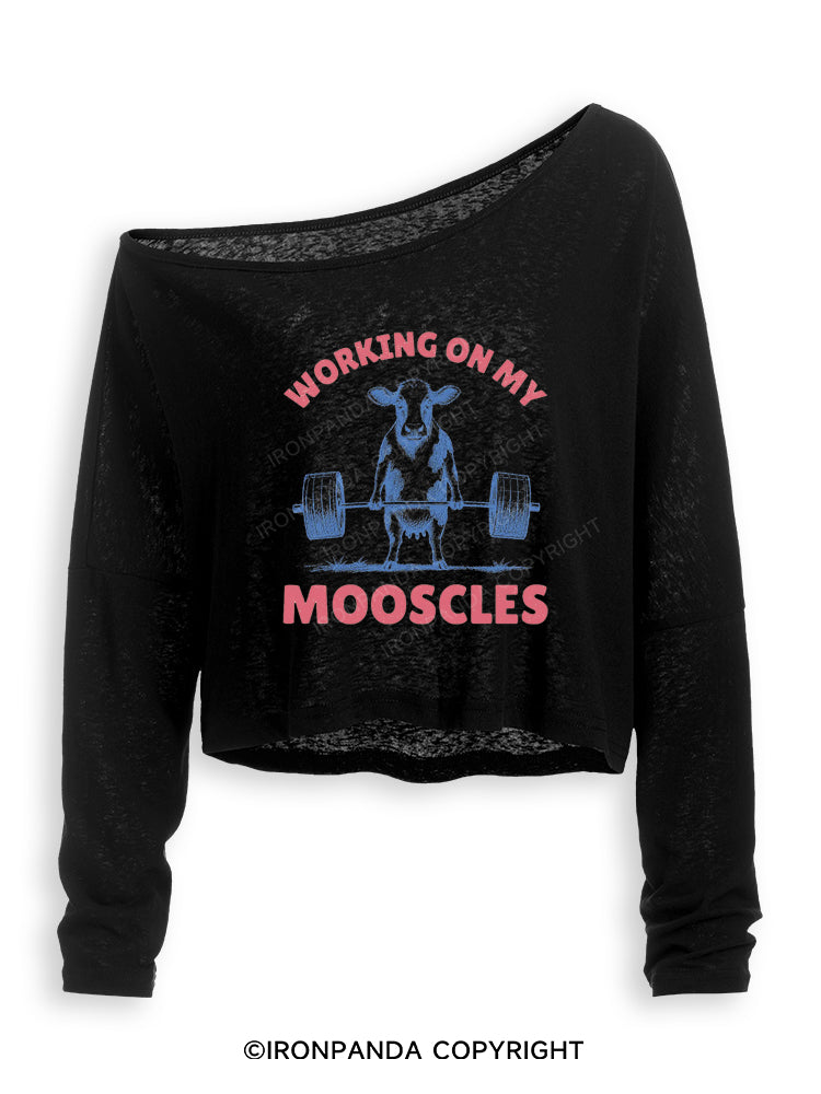 Working On My Mooscles Cow Funny Weightlifting Off Shoulder Long Sleeve Crop Top