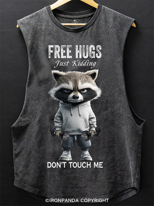 free hugs raccoon SCOOP BOTTOM COTTON TANK