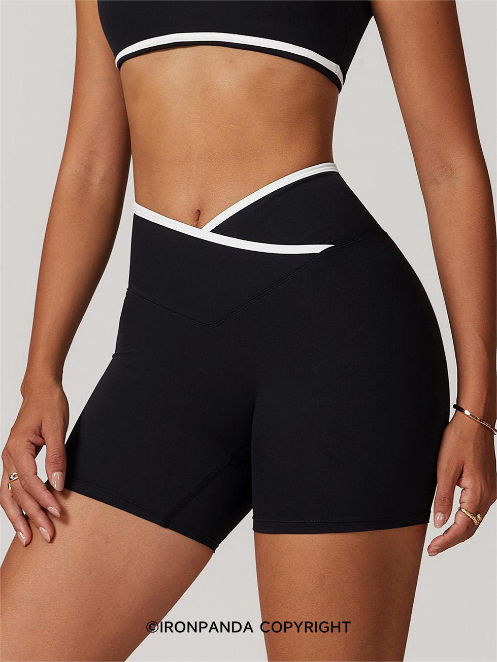 Color-Edge Yoga Shorts