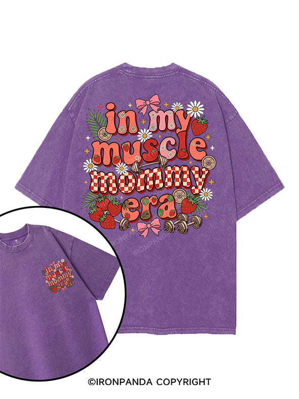 in my muscle mommy era printed Gym Shirt