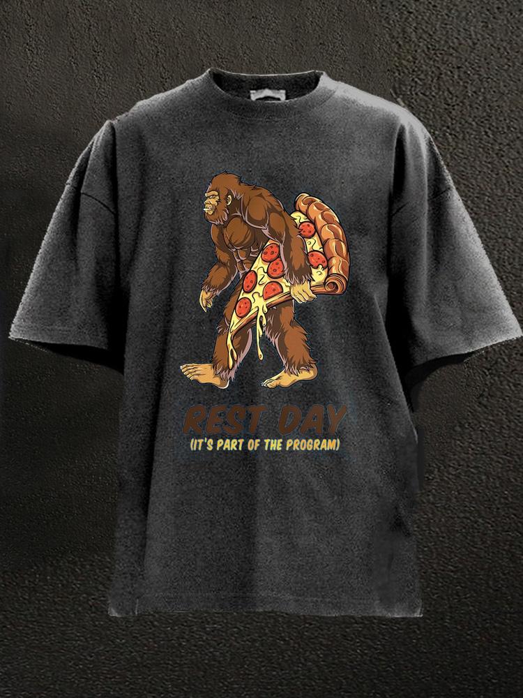 Rest Day Bigfoot holding pizza Washed Gym Shirt