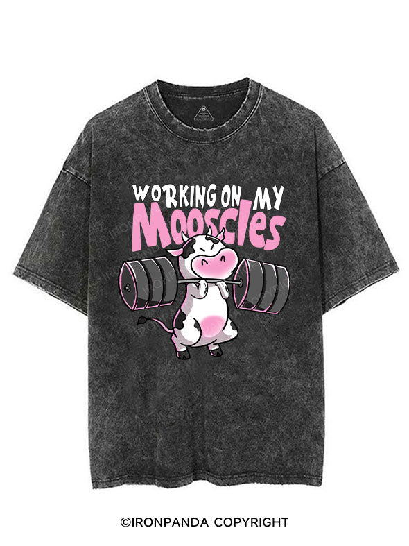 WORKING ON MY MOOSCLES VINTAGE GYM SHIRT