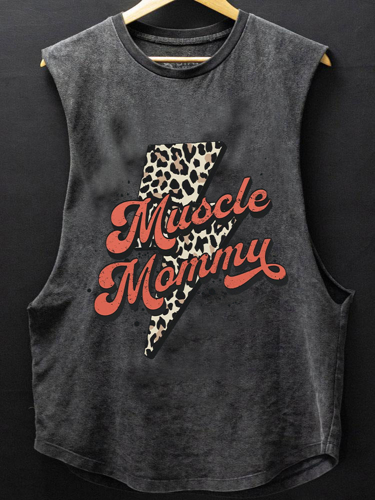 RETRO MUSCLE MOMMY SCOOP BOTTOM COTTON TANK