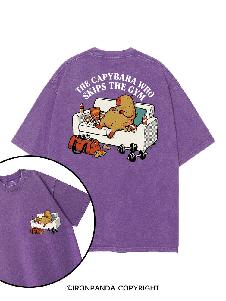 THE CAPYBARA WHO SKIPS THE GYM printed Gym Shirt